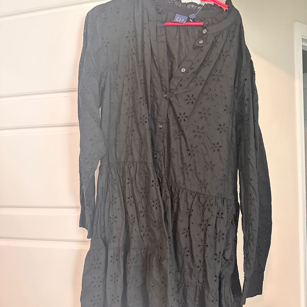 GAP Black Ruffled Button-Up Blouse